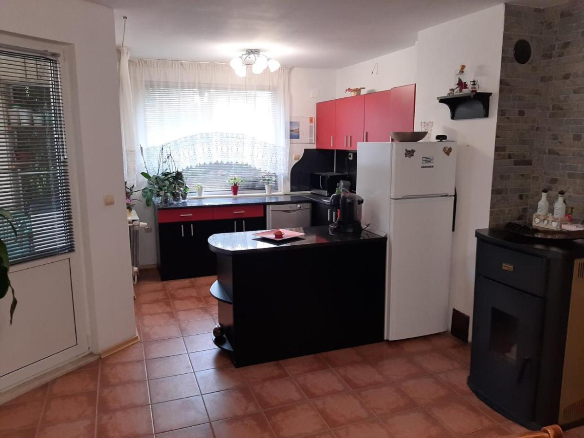 Къща За Гости Градина Aheloy Bagian luar foto